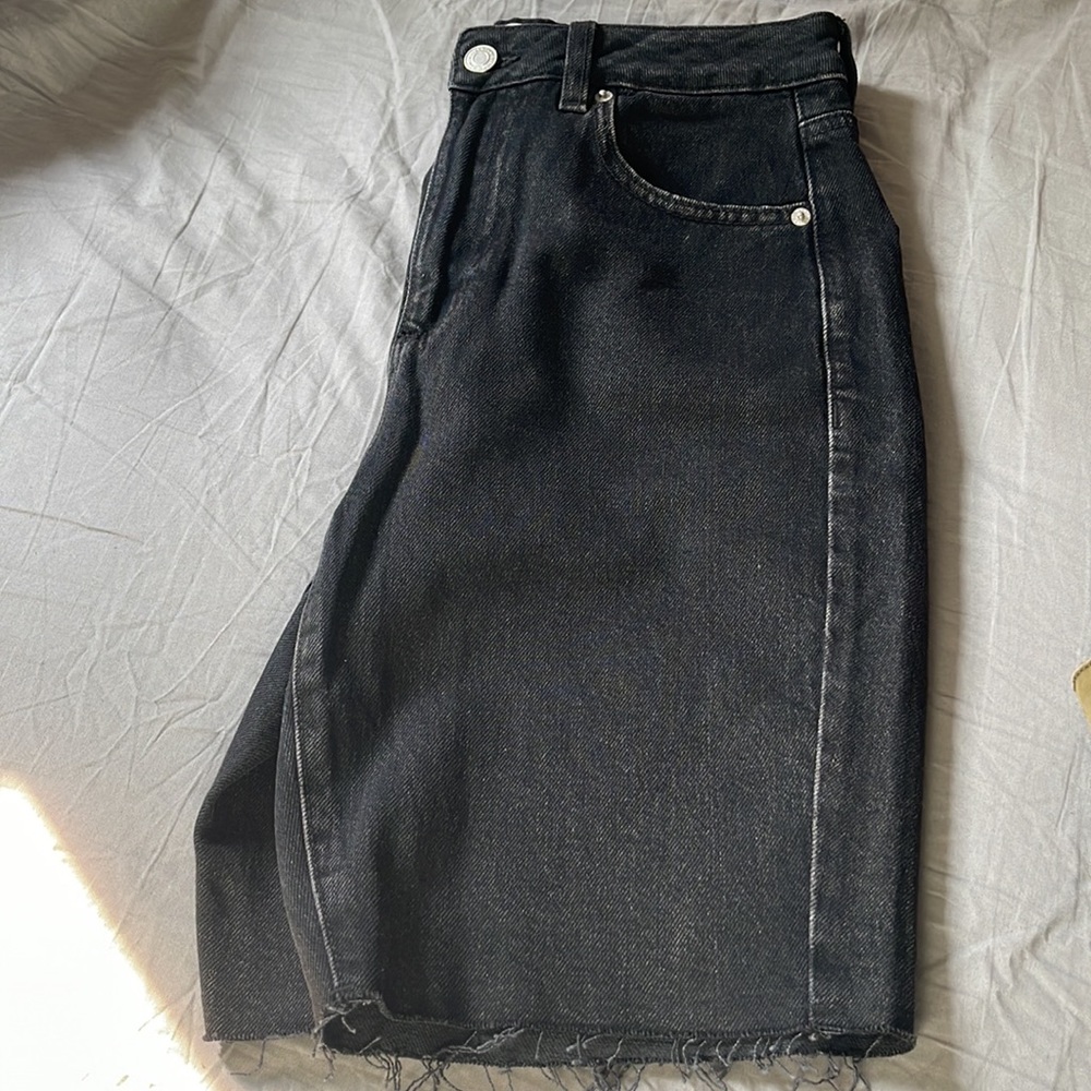 Shorts - Picture 4 of 4